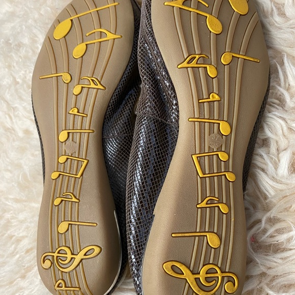 CHANEL sparkle bead bow flats - Picture 3 of 4